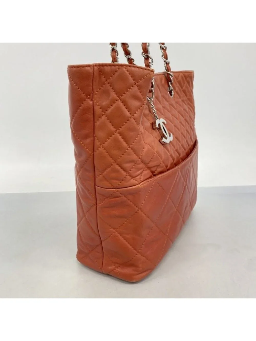 Chanel Chain Quilted Lambskin Red Silver Tote - Picture 2 of 9